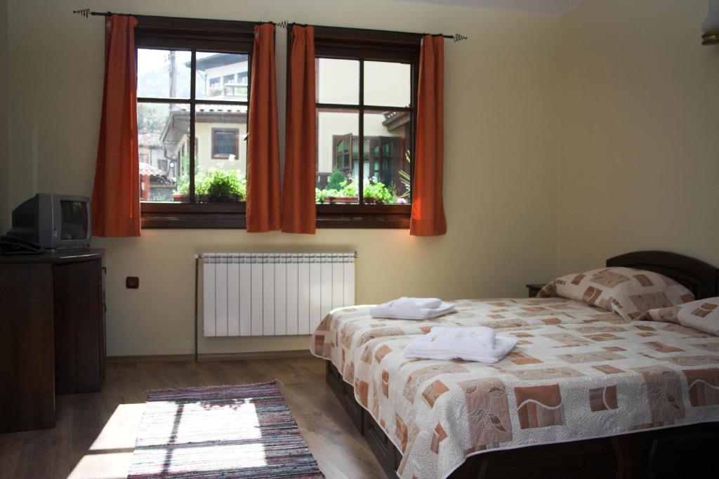 Hotel Old Times Asenovgrad Bilik gambar