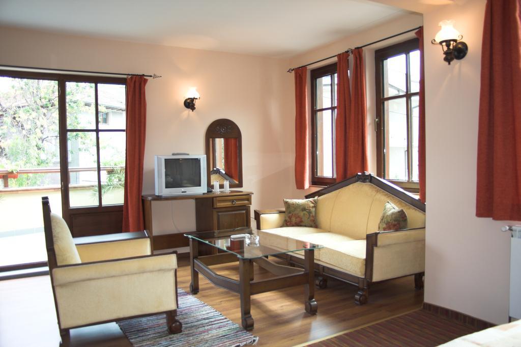 Hotel Old Times Asenovgrad Bilik gambar