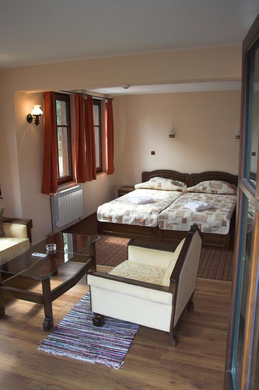 Hotel Old Times Asenovgrad Bilik gambar